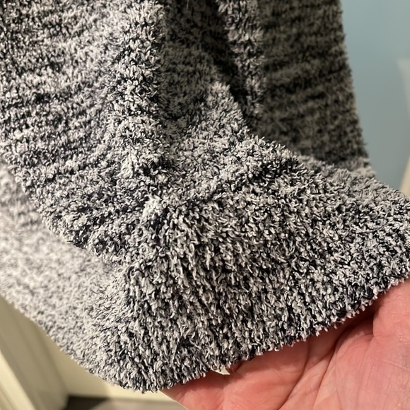 NWOT/SOFTIES Marshmallow Heathered Black Crew neck lounger. 1X/2X - Picture 10 of 11